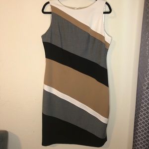 Neutral tri-tone shift dress for work